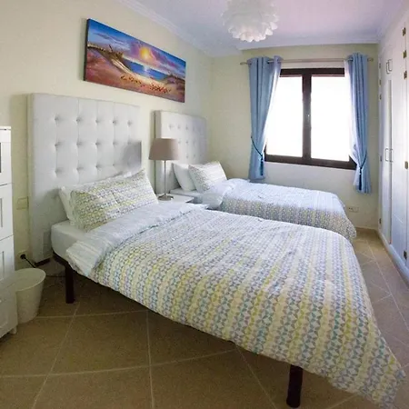 Villa Immaculate 3-bed In Playa Blanca Bv18 *