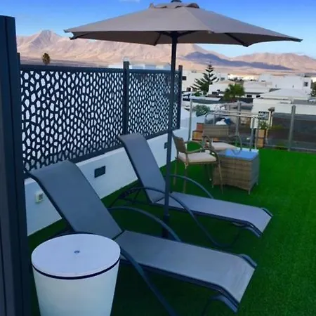 וילה Immaculate 3-bed In Playa Blanca Bv18