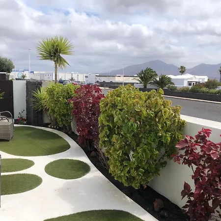 Immaculate 3-bed In Playa Blanca Bv18 וילה