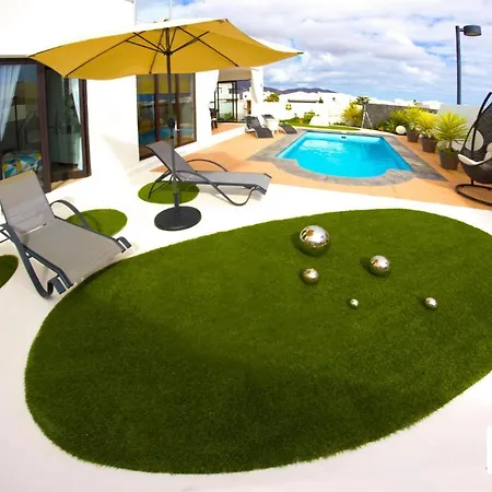 וילה Immaculate 3-bed In Playa Blanca Bv18