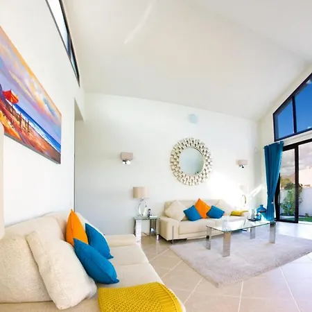 Immaculate 3-bed In Playa Blanca Bv18 * פלאיה בלנקה